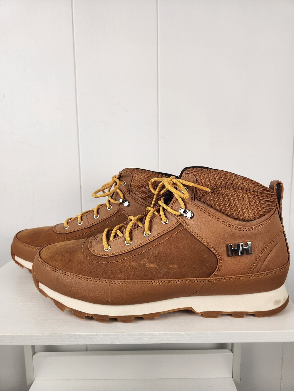 Helly Hansen Woodsland Hiking Boots Men 11 Leather Tan Ankle Lace-Up Rubber Sole